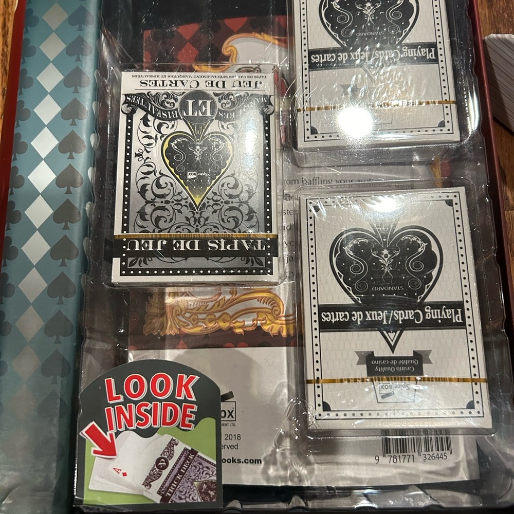 Card trick set. Sealed card decks - Picture 2 of 3